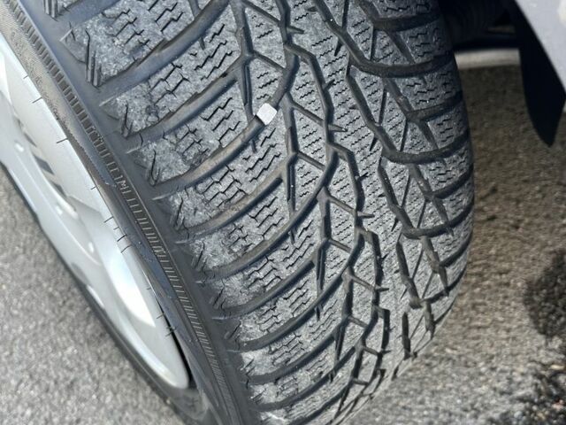 Фольксваген Пассат Вариант 2006 в Яворове на Automoto.ua Серый Фольксваген Пассат Вариант, объемом двигателя 2 л и пробегом 277 тыс. км за 3277 $, фото 5 на Automoto.ua