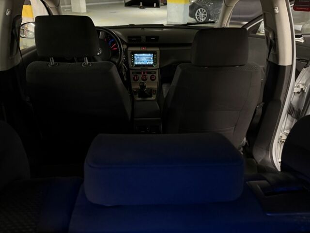 Серый Фольксваген Пассат Вариант, объемом двигателя 1.9 л и пробегом 274 тыс. км за 2950 $, фото 7 на Automoto.ua