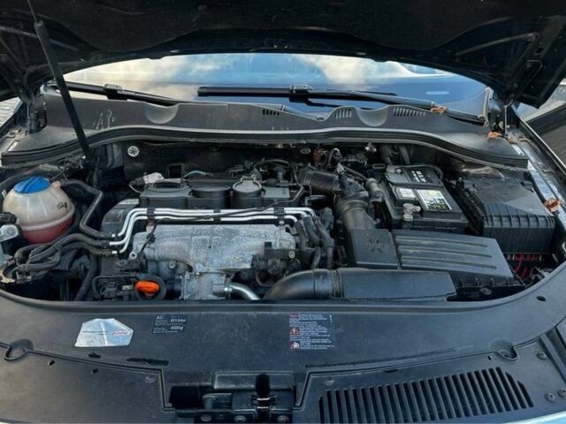 Сірий Фольксваген Пассат Варіант, об'ємом двигуна 2 л та пробігом 318 тис. км за 2550 $, фото 12 на Automoto.ua