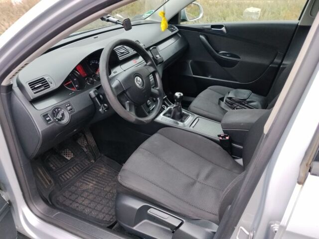 Серый Фольксваген Пассат Вариант, объемом двигателя 1.9 л и пробегом 318 тыс. км за 2950 $, фото 6 на Automoto.ua