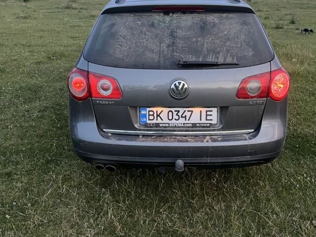 Фольксваген Пассат Варіант 2006 у Шепетовке на Automoto.ua Сірий Фольксваген Пассат Варіант, об'ємом двигуна 2 л та пробігом 196 тис. км за 4900 $, фото 2 на Automoto.ua