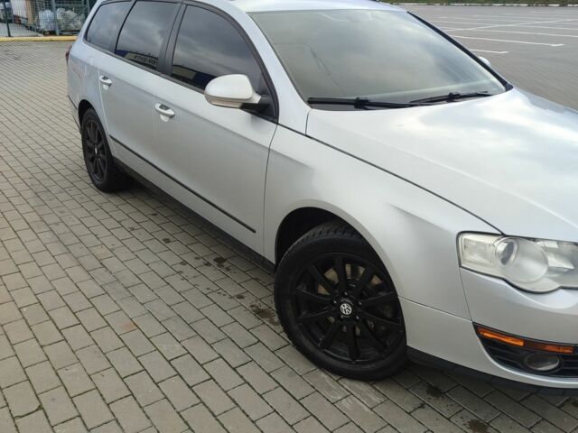 Серый Фольксваген Пассат Вариант, объемом двигателя 1.6 л и пробегом 260 тыс. км за 6500 $, фото 1 на Automoto.ua