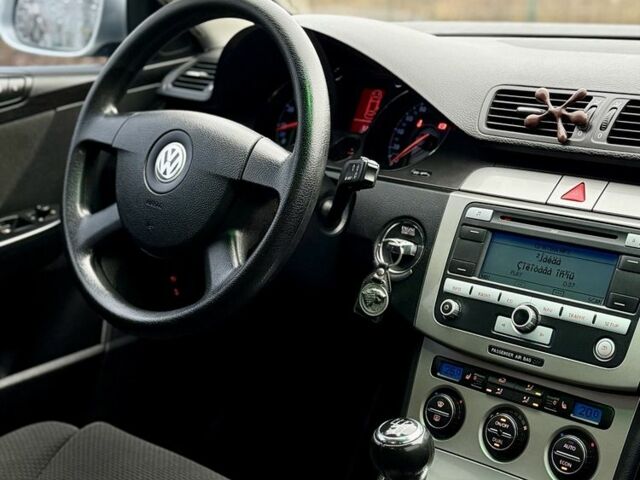 Серый Фольксваген Пассат Вариант, объемом двигателя 2 л и пробегом 240 тыс. км за 5650 $, фото 15 на Automoto.ua