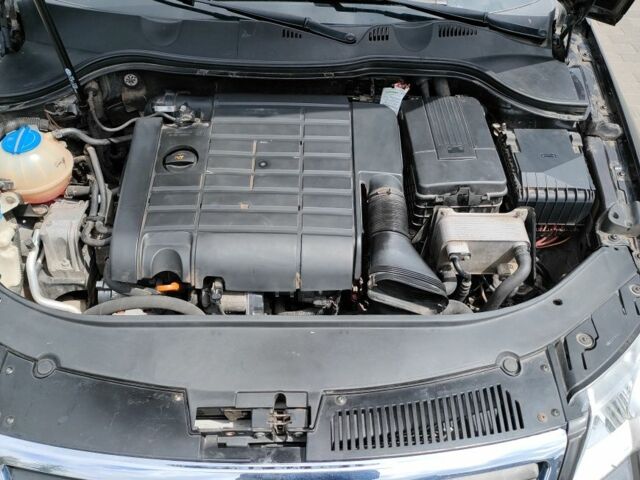 Сірий Фольксваген Пассат Варіант, об'ємом двигуна 2 л та пробігом 260 тис. км за 6500 $, фото 9 на Automoto.ua