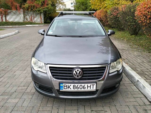 Фольксваген Пассат Вариант 2006 в Ровно на Automoto.ua Серый Фольксваген Пассат Вариант, объемом двигателя 2 л и пробегом 289 тыс. км за 6700 $, фото 1 на Automoto.ua