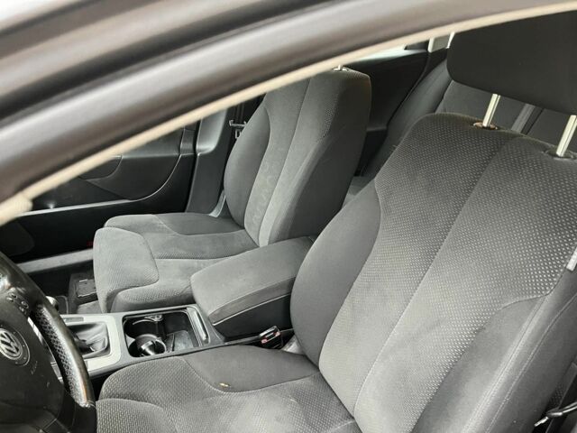 Фольксваген Пассат Вариант 2006 в Коростене на Automoto.ua Серый Фольксваген Пассат Вариант, объемом двигателя 2 л и пробегом 423 тыс. км за 4200 $, фото 10 на Automoto.ua