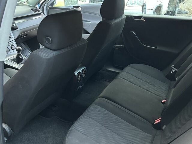 Серый Фольксваген Пассат Вариант, объемом двигателя 1.9 л и пробегом 500 тыс. км за 3200 $, фото 7 на Automoto.ua