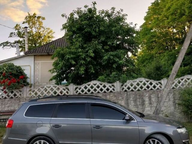 Сірий Фольксваген Пассат Варіант, об'ємом двигуна 2 л та пробігом 220 тис. км за 6500 $, фото 2 на Automoto.ua