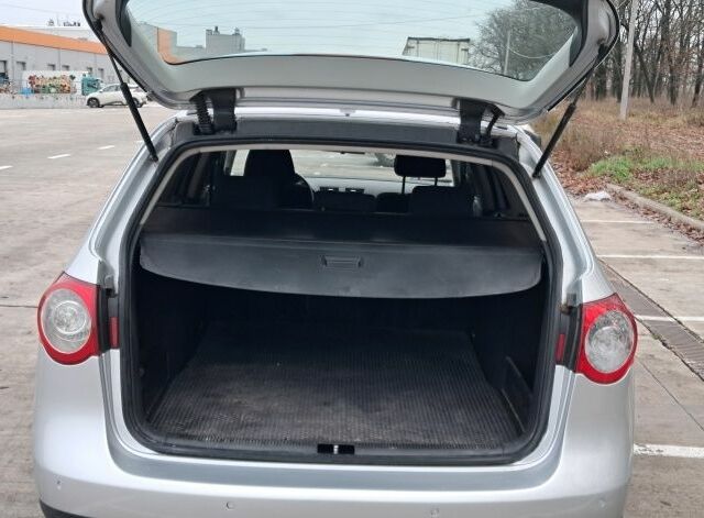 Серый Фольксваген Пассат Вариант, объемом двигателя 2 л и пробегом 355 тыс. км за 5200 $, фото 8 на Automoto.ua