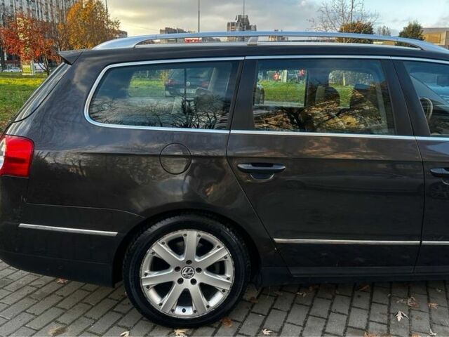 Сірий Фольксваген Пассат Варіант, об'ємом двигуна 2 л та пробігом 318 тис. км за 2550 $, фото 9 на Automoto.ua