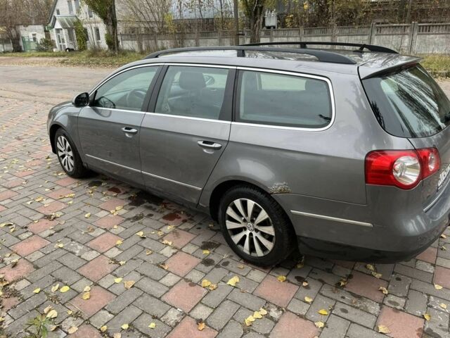 Фольксваген Пассат Вариант 2006 в Коростене на Automoto.ua Серый Фольксваген Пассат Вариант, объемом двигателя 2 л и пробегом 423 тыс. км за 4200 $, фото 3 на Automoto.ua