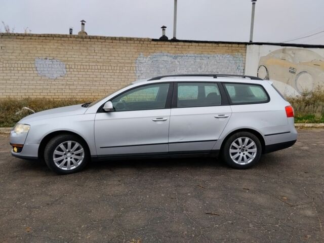 Серый Фольксваген Пассат Вариант, объемом двигателя 1.9 л и пробегом 318 тыс. км за 2950 $, фото 1 на Automoto.ua