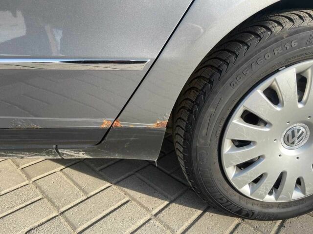 Серый Фольксваген Пассат Вариант, объемом двигателя 1.6 л и пробегом 238 тыс. км за 5200 $, фото 21 на Automoto.ua