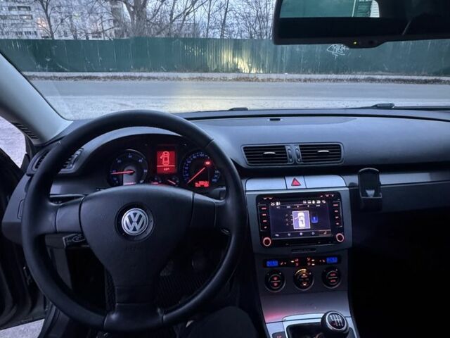 Серый Фольксваген Пассат Вариант, объемом двигателя 2 л и пробегом 300 тыс. км за 6500 $, фото 6 на Automoto.ua