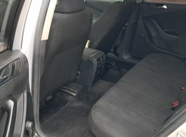 Серый Фольксваген Пассат Вариант, объемом двигателя 2 л и пробегом 355 тыс. км за 5200 $, фото 9 на Automoto.ua