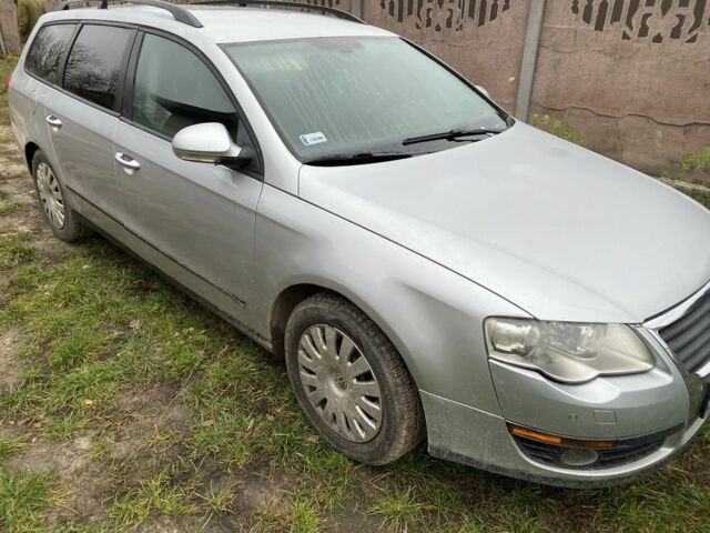 Серый Фольксваген Пассат Вариант, объемом двигателя 2 л и пробегом 320 тыс. км за 2290 $, фото 2 на Automoto.ua