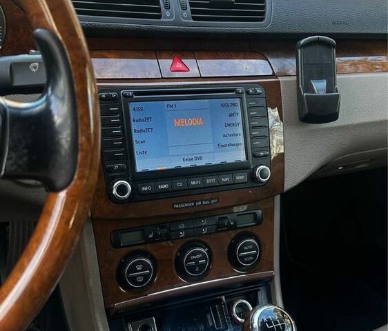 Сірий Фольксваген Пассат Варіант, об'ємом двигуна 2 л та пробігом 318 тис. км за 2550 $, фото 15 на Automoto.ua