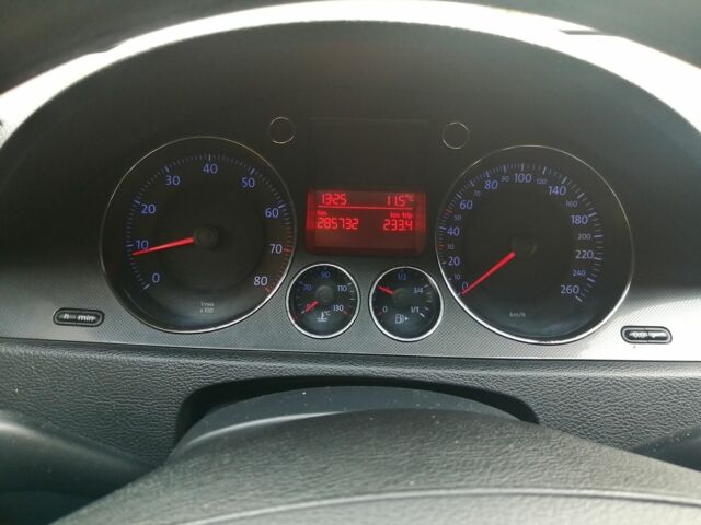 Фольксваген Пассат Вариант 2006 в Запорожье на Automoto.ua Серый Фольксваген Пассат Вариант, объемом двигателя 2 л и пробегом 280 тыс. км за 4500 $, фото 15 на Automoto.ua