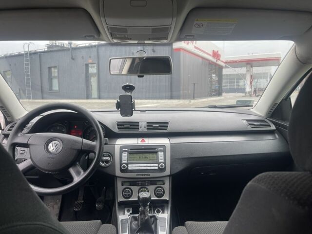 Фольксваген Пассат Вариант 2006 в Кривом Роге на Automoto.ua Серый Фольксваген Пассат Вариант, объемом двигателя 1.9 л и пробегом 408 тыс. км за 2650 $, фото 6 на Automoto.ua