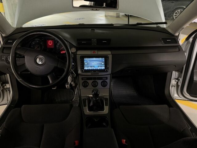 Серый Фольксваген Пассат Вариант, объемом двигателя 1.9 л и пробегом 274 тыс. км за 2950 $, фото 5 на Automoto.ua