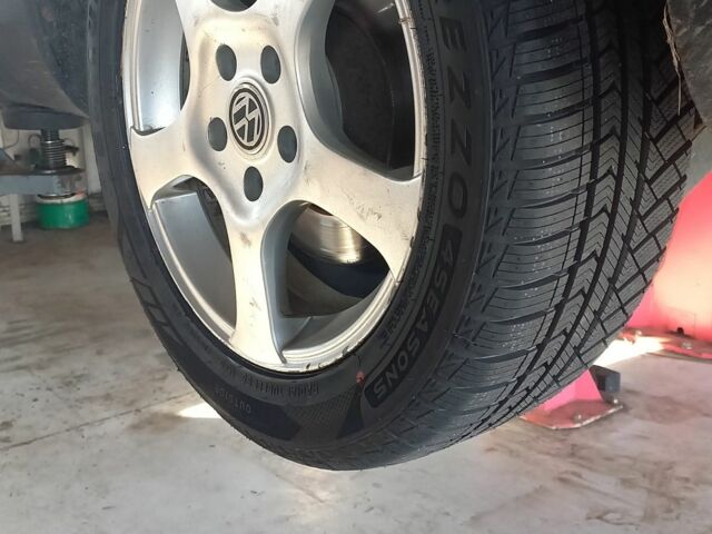 Серый Фольксваген Пассат Вариант, объемом двигателя 1.6 л и пробегом 265 тыс. км за 5299 $, фото 2 на Automoto.ua