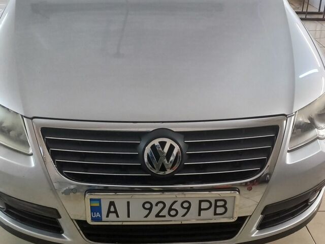 Серый Фольксваген Пассат Вариант, объемом двигателя 1.6 л и пробегом 265 тыс. км за 5299 $, фото 1 на Automoto.ua