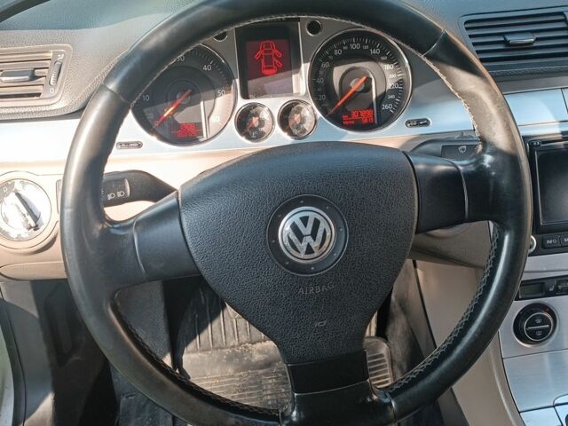 Сірий Фольксваген Пассат Варіант, об'ємом двигуна 2 л та пробігом 305 тис. км за 5000 $, фото 9 на Automoto.ua