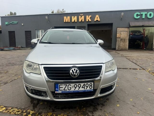 Сірий Фольксваген Пассат Варіант, об'ємом двигуна 2 л та пробігом 282 тис. км за 3100 $, фото 2 на Automoto.ua