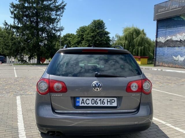 Сірий Фольксваген Пассат Варіант, об'ємом двигуна 2 л та пробігом 235 тис. км за 6300 $, фото 2 на Automoto.ua