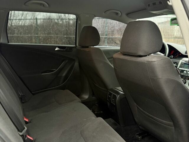 Серый Фольксваген Пассат Вариант, объемом двигателя 2 л и пробегом 240 тыс. км за 5650 $, фото 16 на Automoto.ua