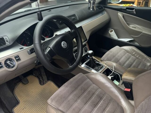 Серый Фольксваген Пассат Вариант, объемом двигателя 2 л и пробегом 348 тыс. км за 4700 $, фото 2 на Automoto.ua