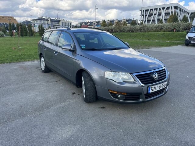 Фольксваген Пассат Вариант 2006 в Яворове на Automoto.ua Серый Фольксваген Пассат Вариант, объемом двигателя 2 л и пробегом 277 тыс. км за 3277 $, фото 7 на Automoto.ua