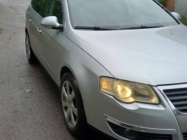 Серый Фольксваген Пассат Вариант, объемом двигателя 2 л и пробегом 263 тыс. км за 4950 $, фото 1 на Automoto.ua