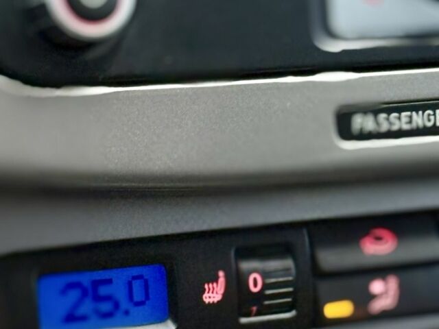 Серый Фольксваген Пассат Вариант, объемом двигателя 2 л и пробегом 240 тыс. км за 5650 $, фото 12 на Automoto.ua