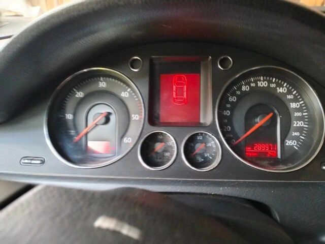 Фольксваген Пассат Вариант 2006 в Ровно на Automoto.ua Серый Фольксваген Пассат Вариант, объемом двигателя 2 л и пробегом 289 тыс. км за 6700 $, фото 11 на Automoto.ua