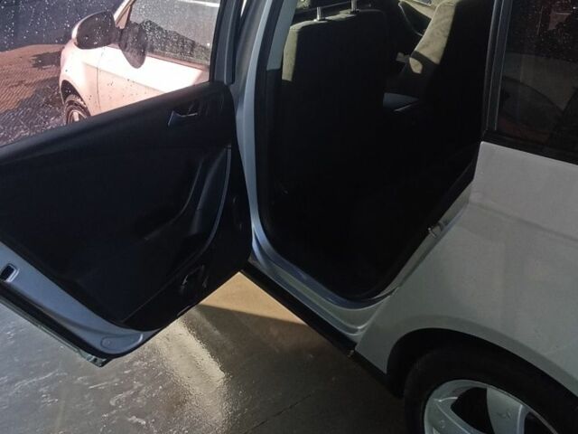 Серый Фольксваген Пассат Вариант, объемом двигателя 1.9 л и пробегом 560 тыс. км за 4850 $, фото 3 на Automoto.ua