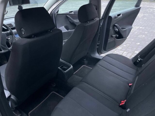 Серый Фольксваген Пассат Вариант, объемом двигателя 1.9 л и пробегом 327 тыс. км за 2250 $, фото 17 на Automoto.ua