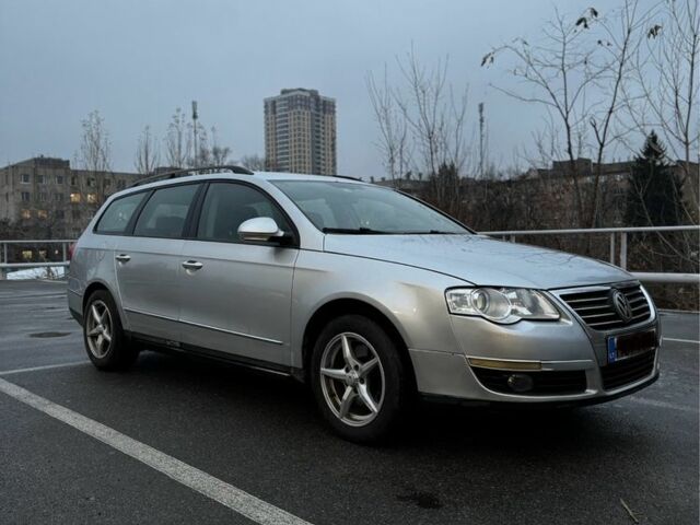 Серый Фольксваген Пассат Вариант, объемом двигателя 2 л и пробегом 344 тыс. км за 2499 $, фото 6 на Automoto.ua