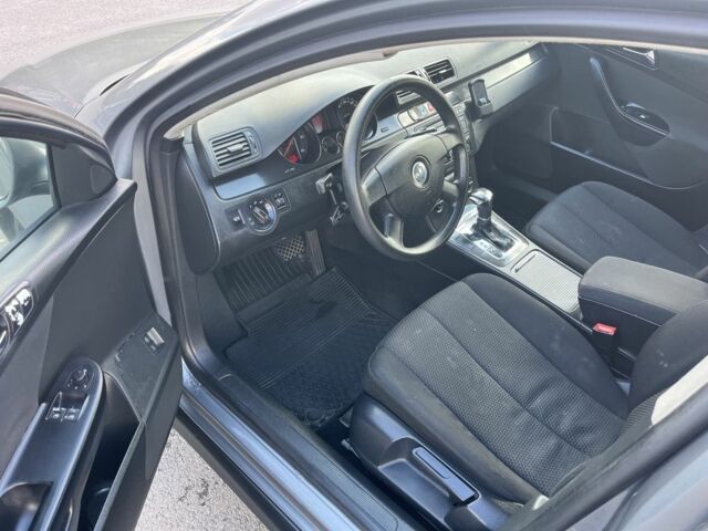 Фольксваген Пассат Вариант 2006 в Яворове на Automoto.ua Серый Фольксваген Пассат Вариант, объемом двигателя 2 л и пробегом 277 тыс. км за 3277 $, фото 1 на Automoto.ua