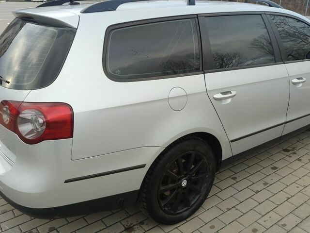 Серый Фольксваген Пассат Вариант, объемом двигателя 1.6 л и пробегом 260 тыс. км за 6500 $, фото 3 на Automoto.ua