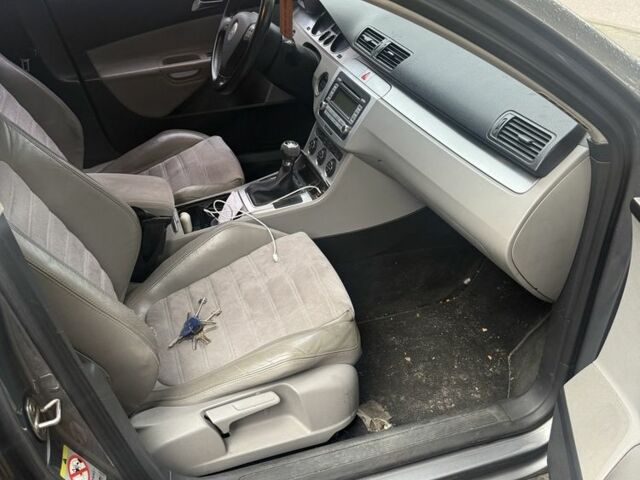 Фольксваген Пассат Варіант 2006 у Петропавлівська Борщагівка на Automoto.ua Сірий Фольксваген Пассат Варіант, об'ємом двигуна 2 л та пробігом 228 тис. км за 5500 $, фото 4 на Automoto.ua