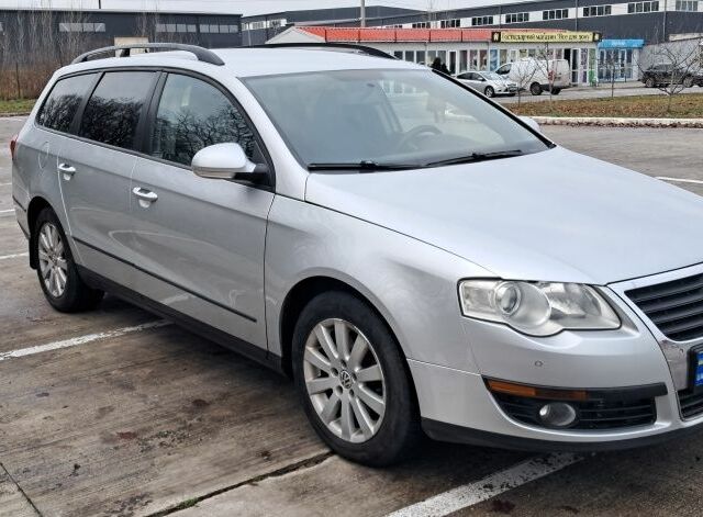Серый Фольксваген Пассат Вариант, объемом двигателя 2 л и пробегом 355 тыс. км за 5200 $, фото 1 на Automoto.ua