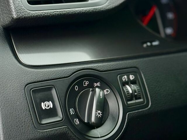 Серый Фольксваген Пассат Вариант, объемом двигателя 2 л и пробегом 240 тыс. км за 5650 $, фото 7 на Automoto.ua