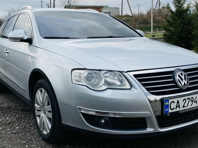 Серый Фольксваген Пассат Вариант, объемом двигателя 2 л и пробегом 236 тыс. км за 7000 $, фото 3 на Automoto.ua