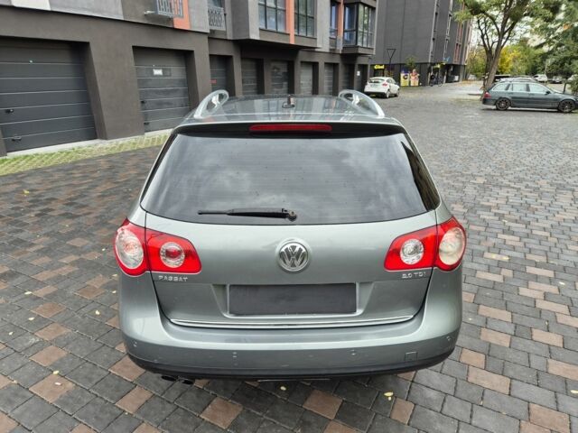 Серый Фольксваген Пассат Вариант, объемом двигателя 2 л и пробегом 282 тыс. км за 6300 $, фото 3 на Automoto.ua