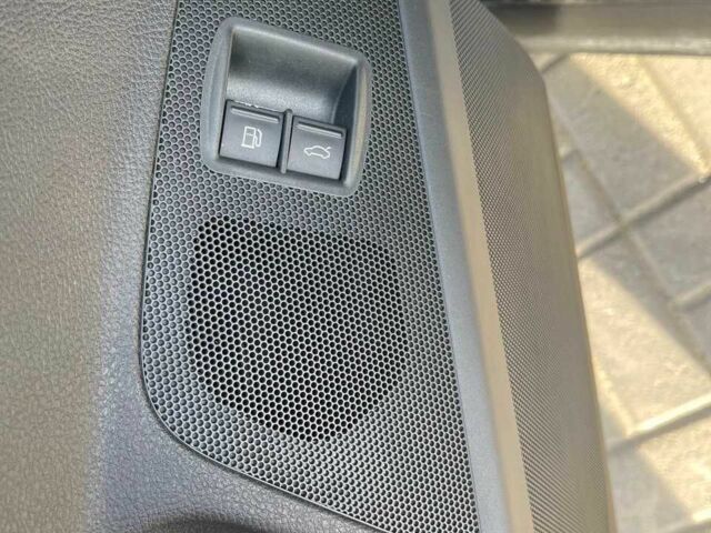 Серый Фольксваген Пассат Вариант, объемом двигателя 1.6 л и пробегом 238 тыс. км за 5200 $, фото 9 на Automoto.ua