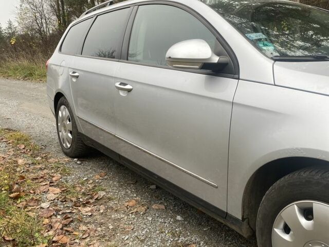 Серый Фольксваген Пассат Вариант, объемом двигателя 2 л и пробегом 299 тыс. км за 2950 $, фото 7 на Automoto.ua