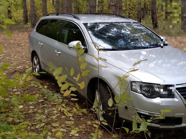 Серый Фольксваген Пассат Вариант, объемом двигателя 2 л и пробегом 333 тыс. км за 2500 $, фото 1 на Automoto.ua