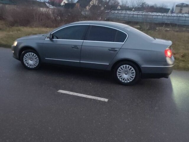 Серый Фольксваген Пассат Вариант, объемом двигателя 2 л и пробегом 280 тыс. км за 4000 $, фото 5 на Automoto.ua