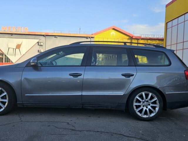 Серый Фольксваген Пассат Вариант, объемом двигателя 2 л и пробегом 314 тыс. км за 2957 $, фото 1 на Automoto.ua